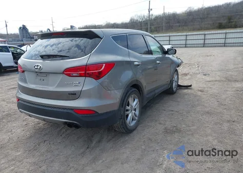 2013 Hyundai Santa Fe Sport 2.0T z USA, uszkodzony, nr VIN 5XYZWDLA2DG014838